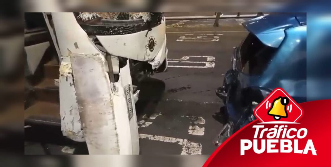 Autobús de aficionados enfranjados choca en la CDMX y quedan varados por horas