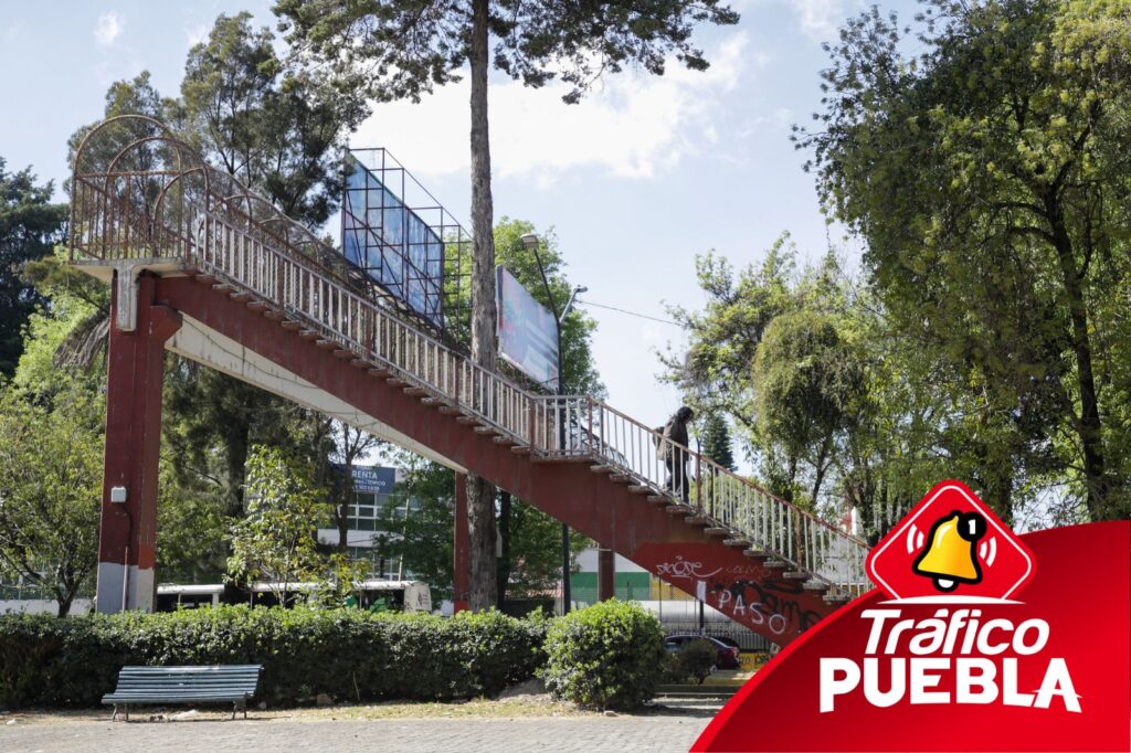 Retirar el puente peatonal del Centro Escolar Niños Héroes de Chapultepec, tendrá un costo de dos millones de peso