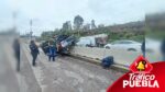 La tarde de este lunes, un grave percance vial tuvo lugar en Periférico Ecológico y calle París, en la colonia Los Héroes Puebla II, involucrando