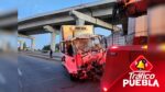  Esta madrugada, un camión de la marca Faw, sufrió un fuerte accidente en el kilómetro 128 en la autopista Puebla-Córdoba