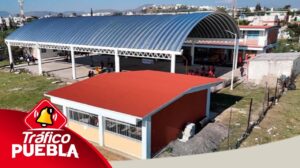 Céspedes Peregrina inauguró el techado de la Secundaria Técnica número 108 al sur de la capital.