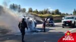 Un tráiler volcó mientras intentaba ingresar a la rampa de frenado, lo que provocó que el vehículo se incendiara sobre la autopista México-Puebla