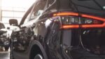Robo al interior de un estacionamiento, vaciaron una camioneta