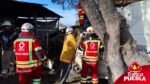 Un conductor se impactó contra un árbol en la Puebla - Tehuacán