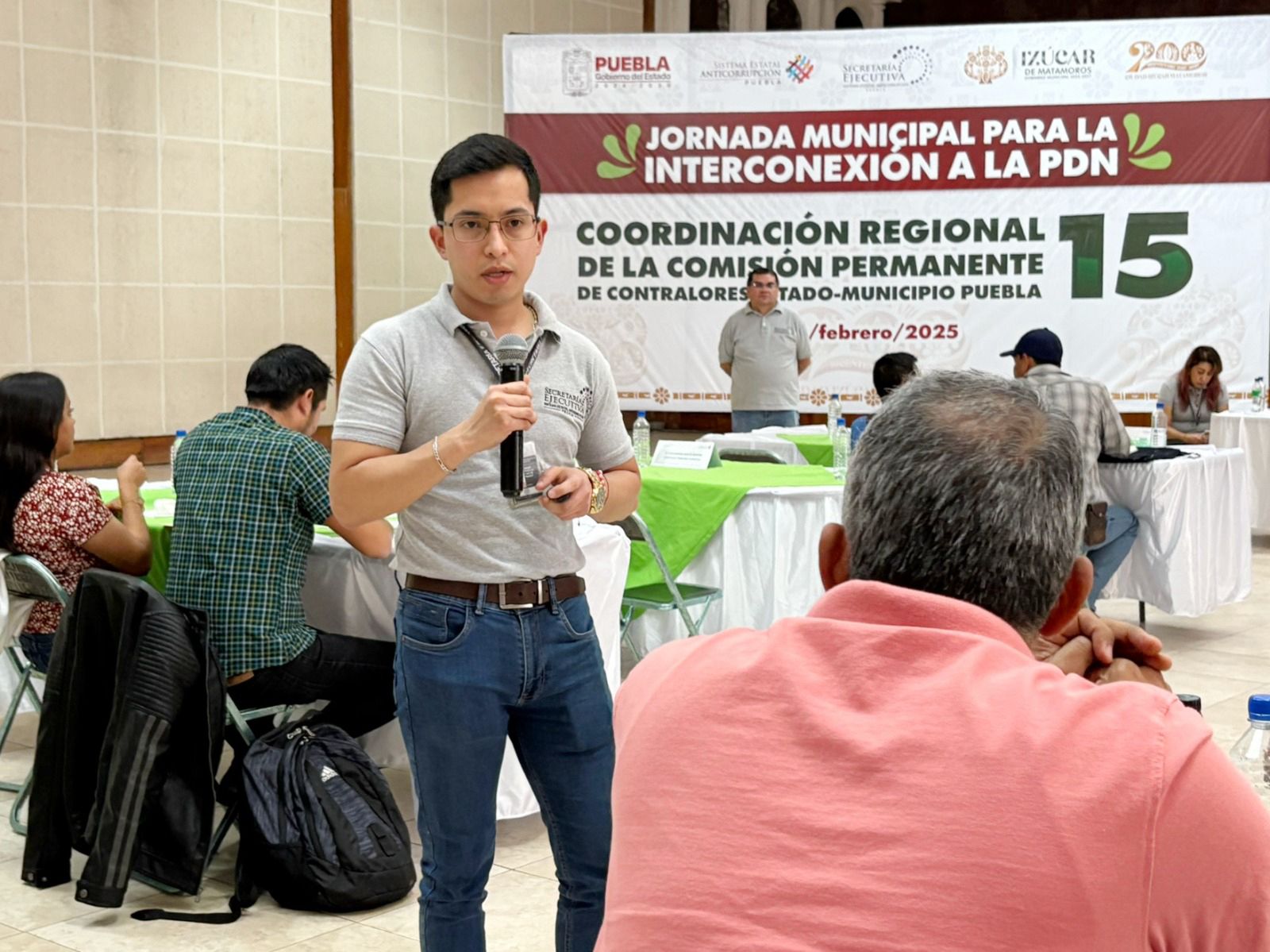 Capacitan a municipios