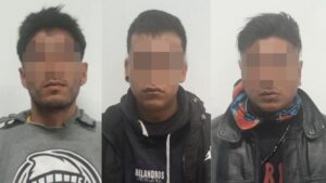 Los detenidos, identificados como Nathanael N, de 24 años, Octavio N, de 30 años, e Israel N, de 27 años