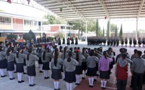 Omar Muñoz fortalece los lazos educativos en Cuautlancingo Ceremonia