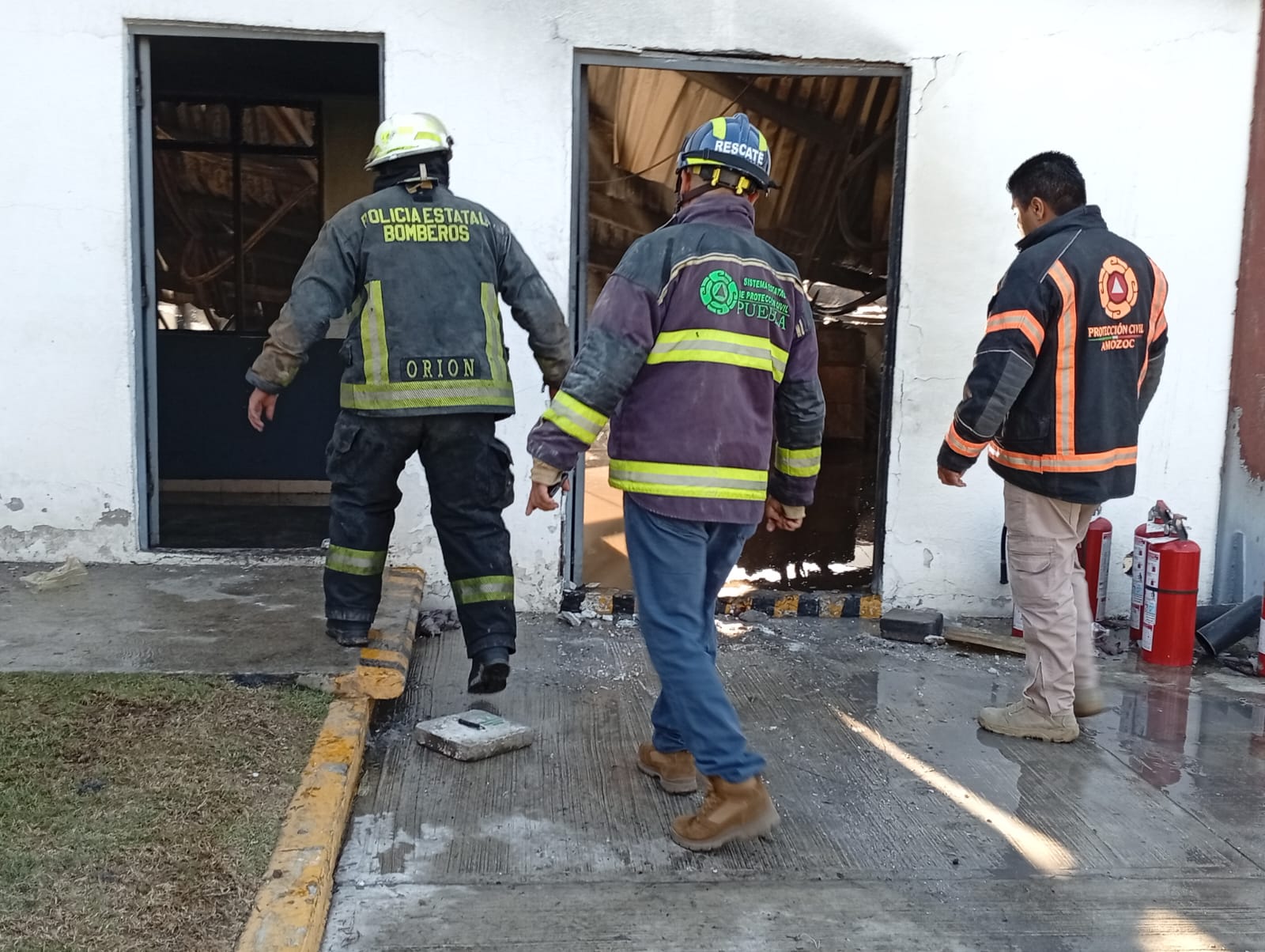 Se incendió una bodega recicladora en Chachapa_foto2
