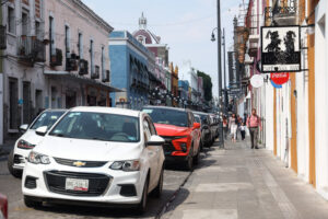 Cabildo aprueba cobro de parquímetros a 10 pesos la cuarta hora Autos