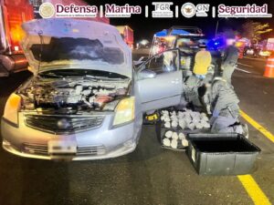 Decomisan más de 100 kilos de metanfetamina en Sinaloa Auto