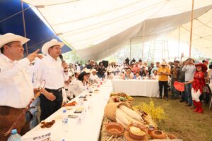 Alejandro Armenta se une a la Mega Cabalgata en honor a San Isidro Labrador Comida