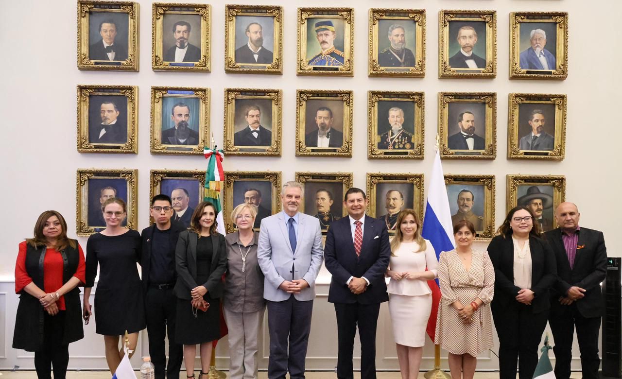 Armenta y embajador de Rusia