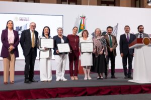 Claudia Sheinbaum reconoce labor de enfermería y avances en Salud Casa por Casa Reconocimiento