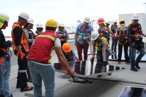 Impulsan certificación en energías limpias desde Puebla foto