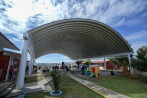 Pepe Chedraui inaugura techado escolar con captador pluvial en La Guadalupana Escuela