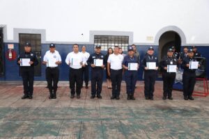 Puebla refuerza la preparación policial con nuevos cursos y reconocimientos foto