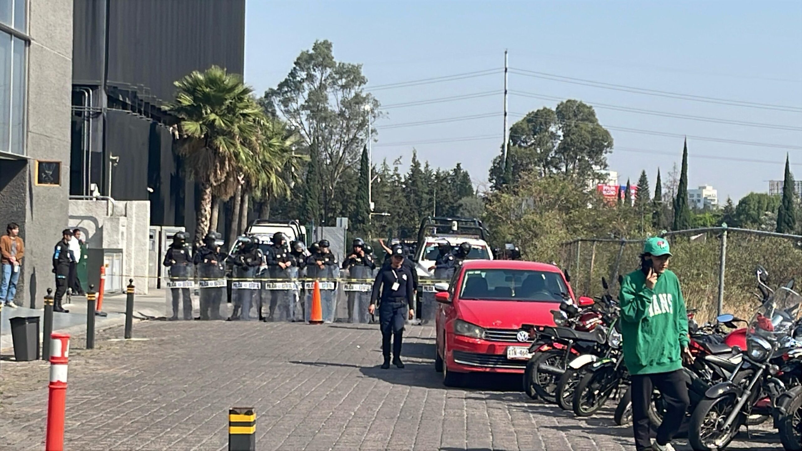 Con mesa de diálogo, atiende SEGOB a campesinos de diferentes municipios