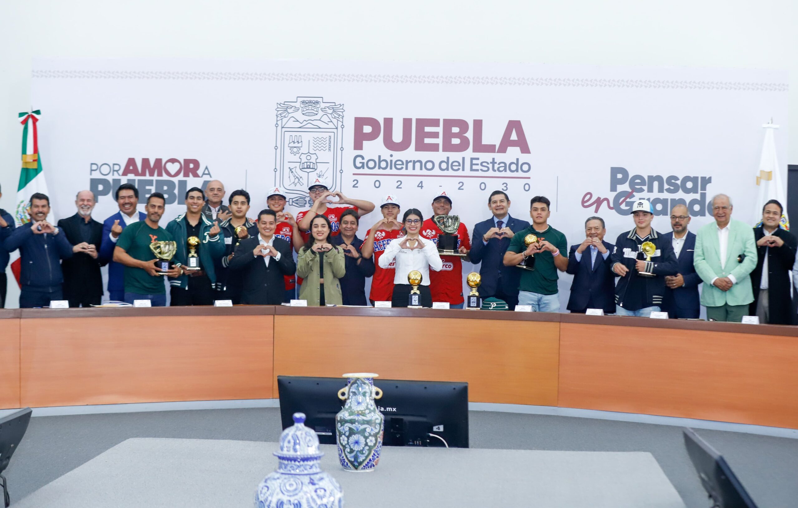 Concluye con éxito la Liga Metropolitana de Béisbol AA en Puebla Mañanera
