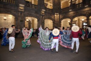 El Gobierno de la Ciudad te invita a vivir un fin de semana cultural sin costo en el Zócalo