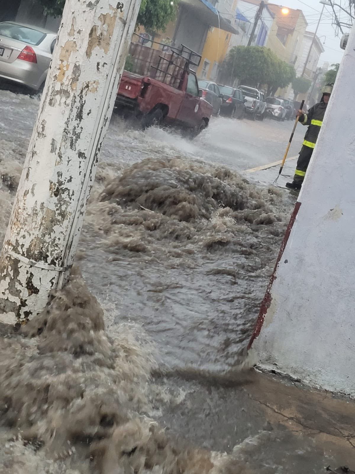 Fuerte tromba causa estragos en Atlixco_foto1