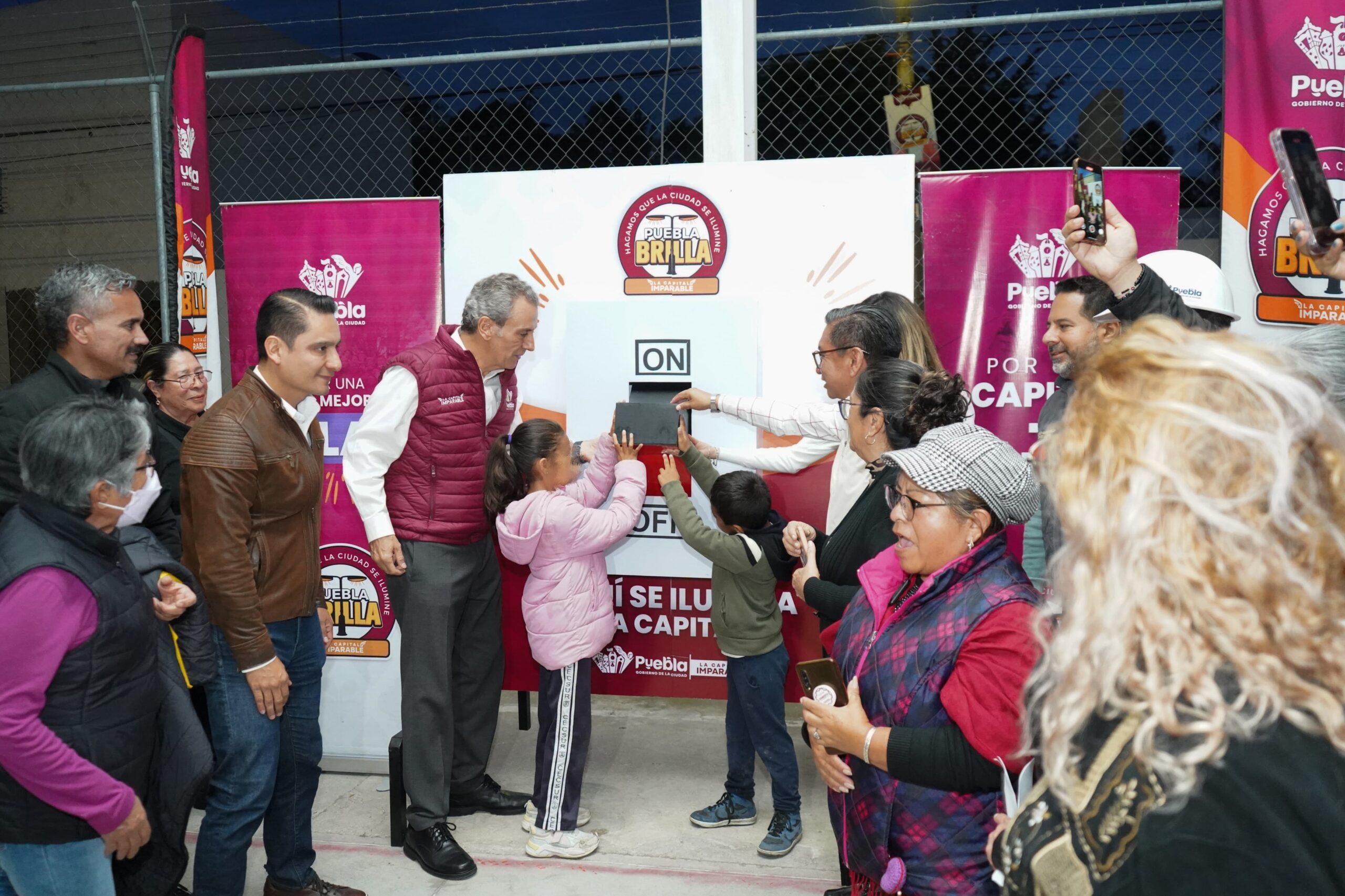 San Ramón Castillotla ya cuenta con alumbrado LED al 100% gracias a Pepe Chedraui Vecinos