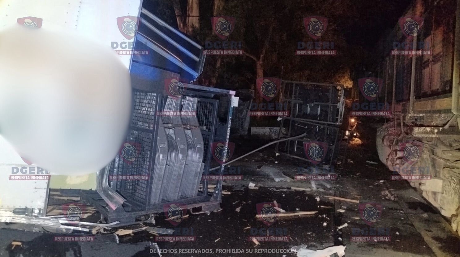 Tráiler es embestido por tren en Parque Industrial Puebla 2000 Foto