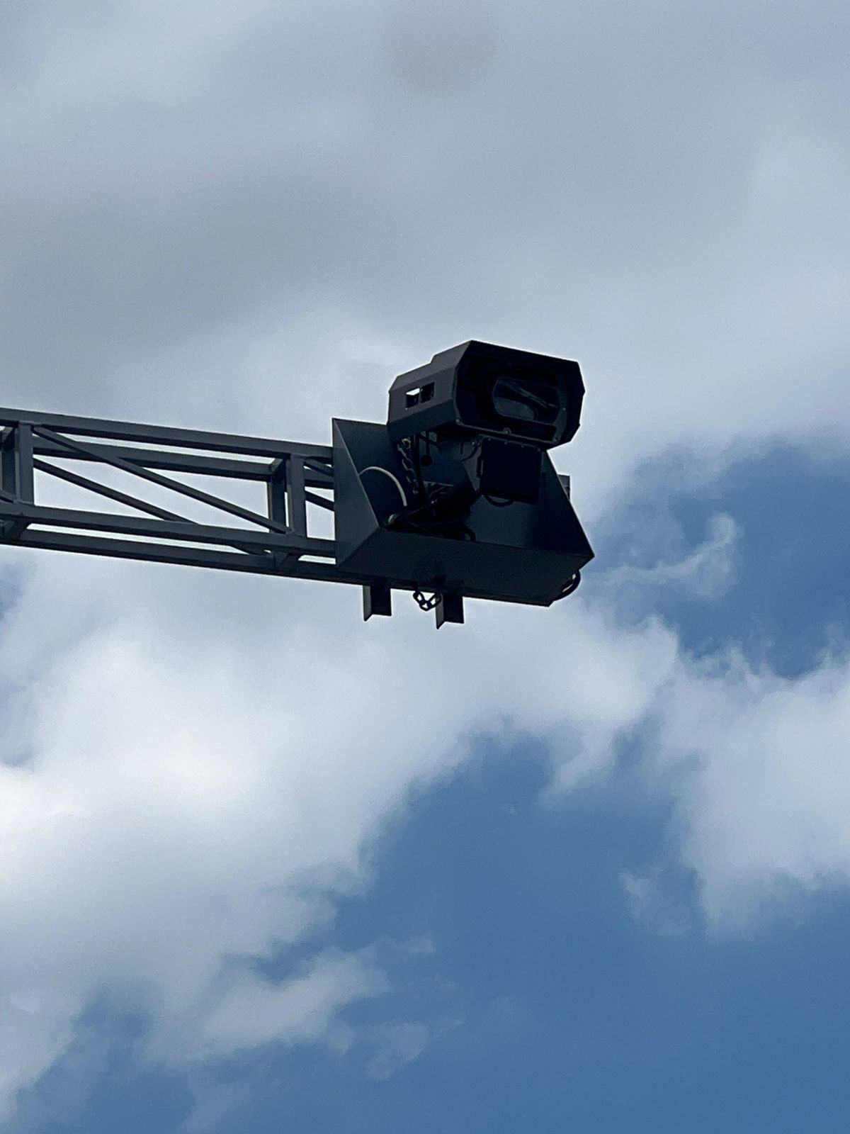 Nuevas cámaras de fotomultas vigilan a conductores en Puebla