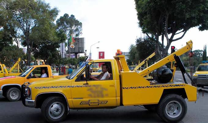 Reducen 60% tarifas de grúas y corralones en Puebla
