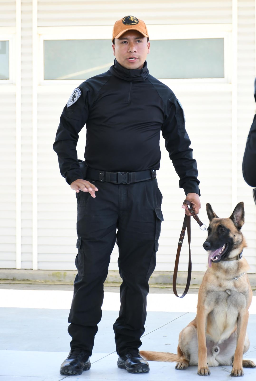 Certifican a 16 instructores caninos para fortalecer la seguridad pública en Puebla