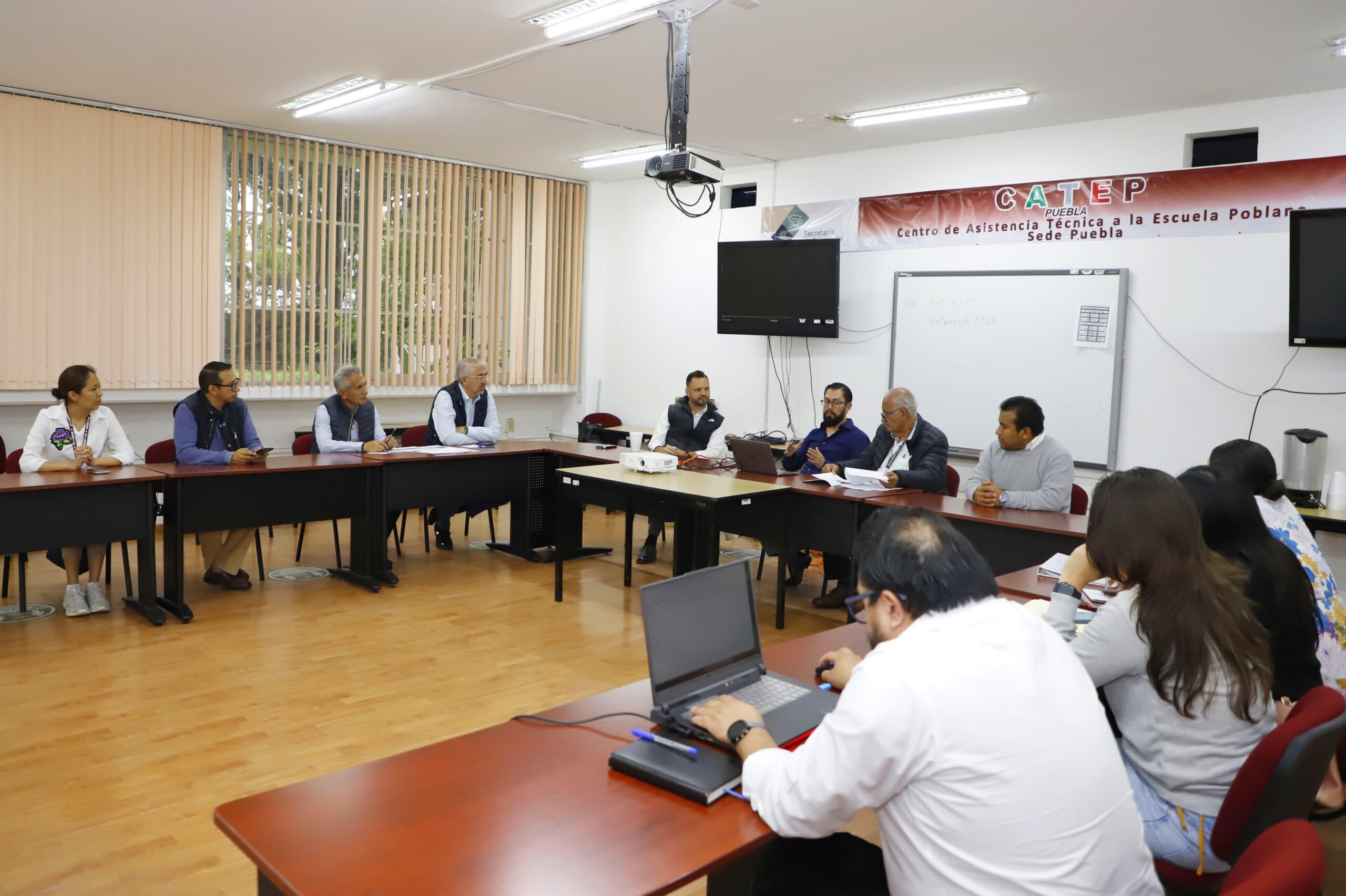 DIF municipal evalúa convertir desayunos fríos a calientes en escuelas_foto1