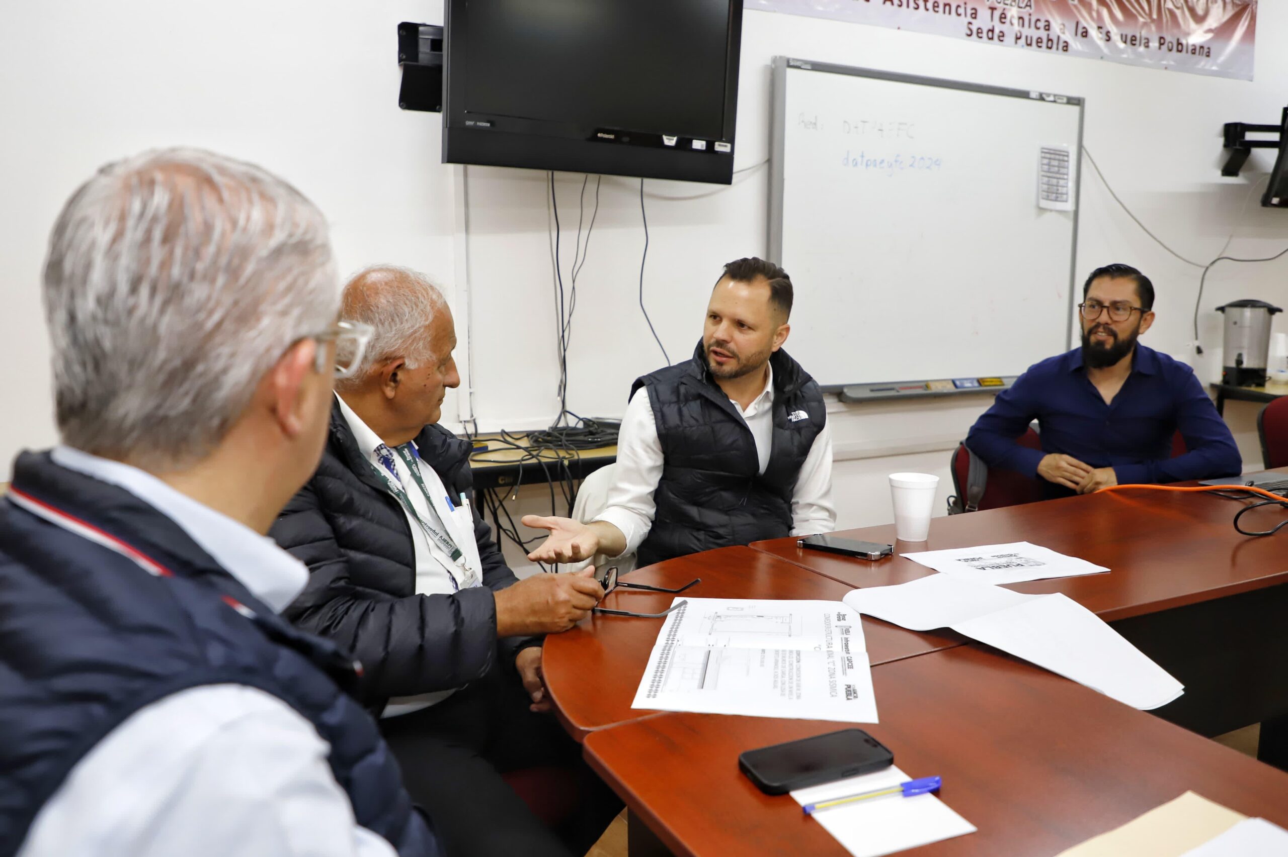 DIF municipal evalúa convertir desayunos fríos a calientes en escuelas_foto2