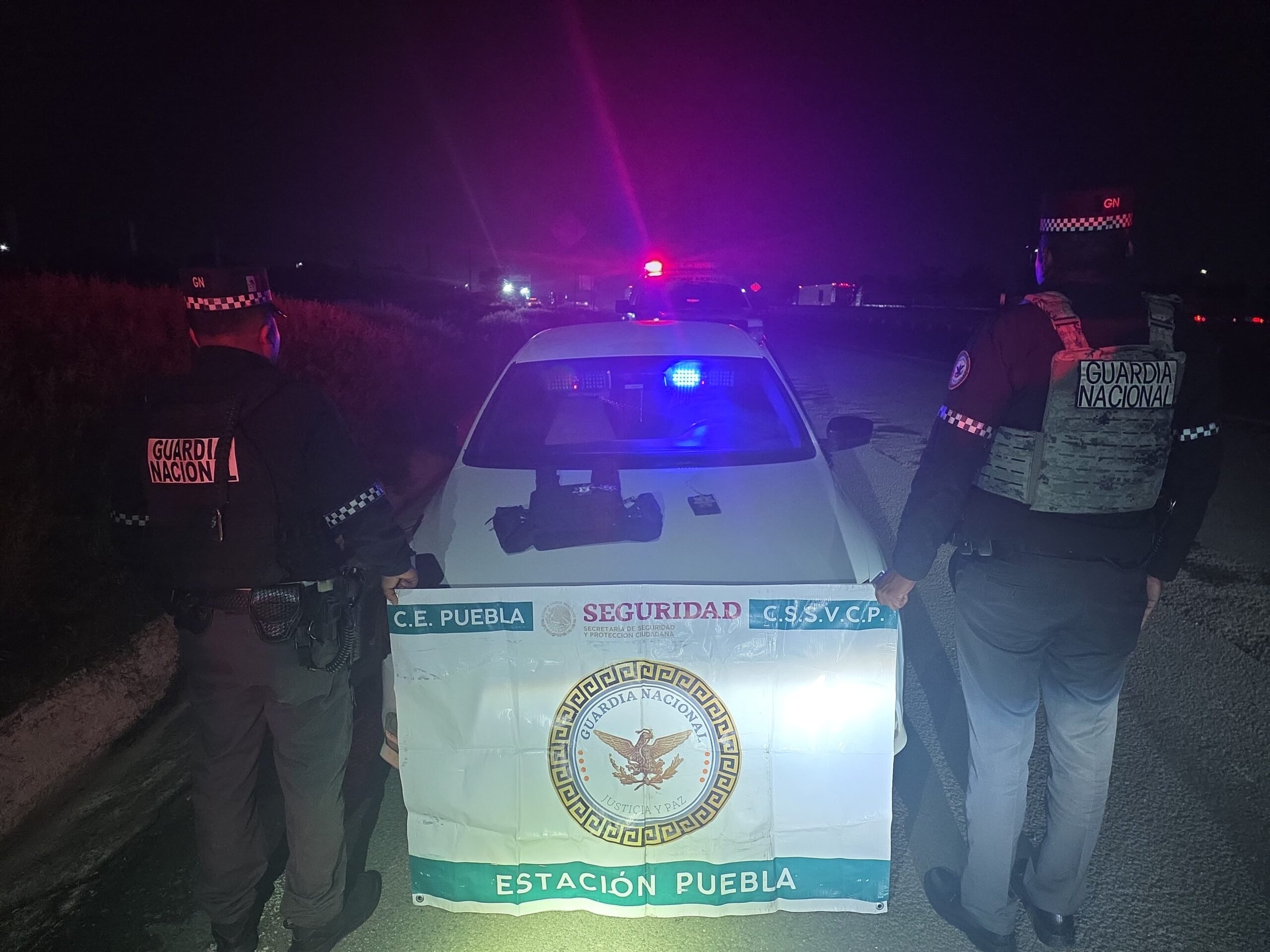 Guardia Nacional aseguraron vehículo robado con equipo táctico en Amozoc_foto1