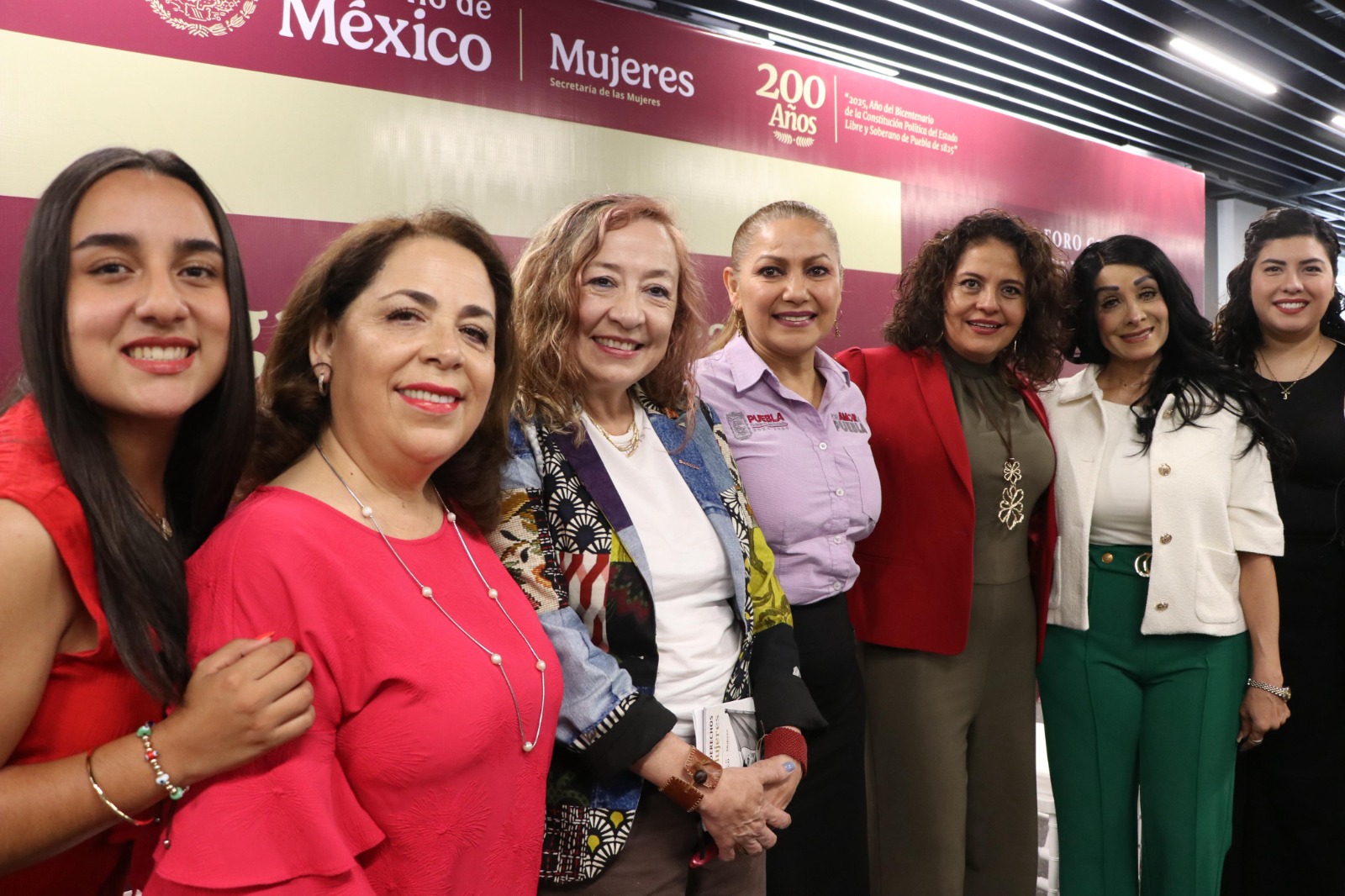 Juventudes participan en foro para construir políticas públicas contra la violencia de género en Puebla