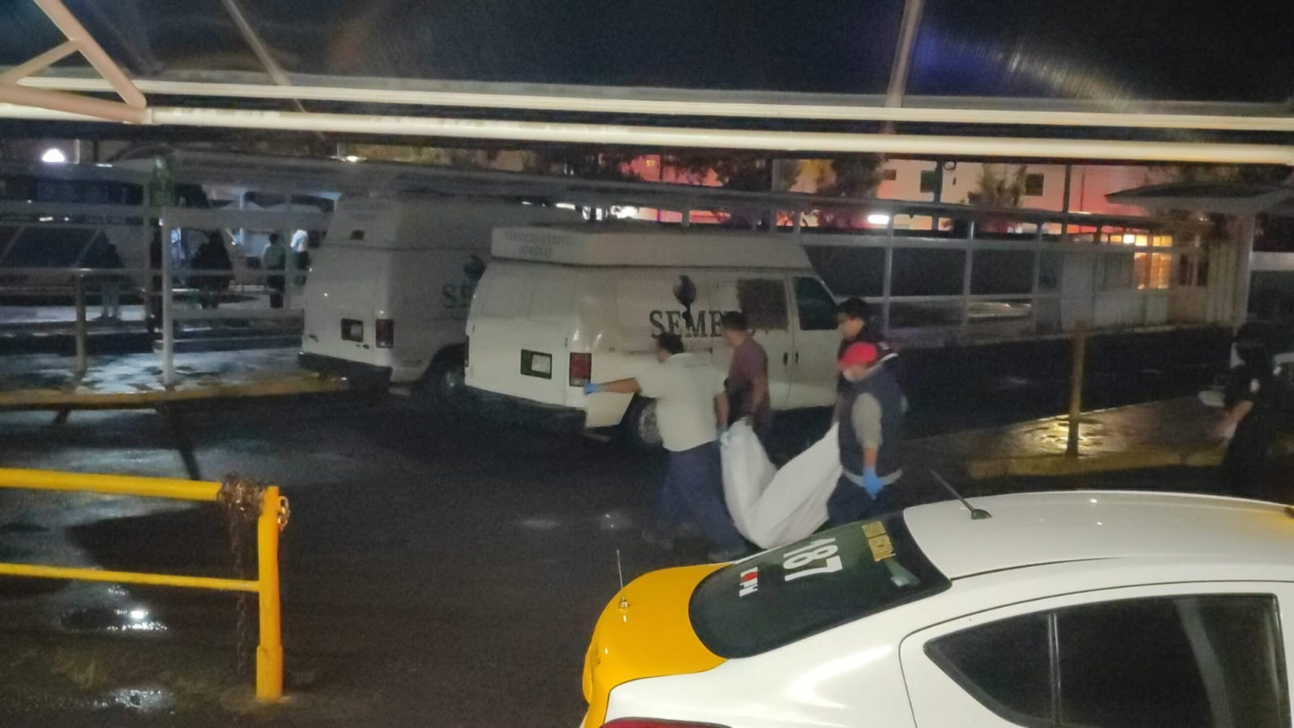 Murió en la CAPU María de Jesús, madre que esperó por años reencontrarse con su hija estacionamiento