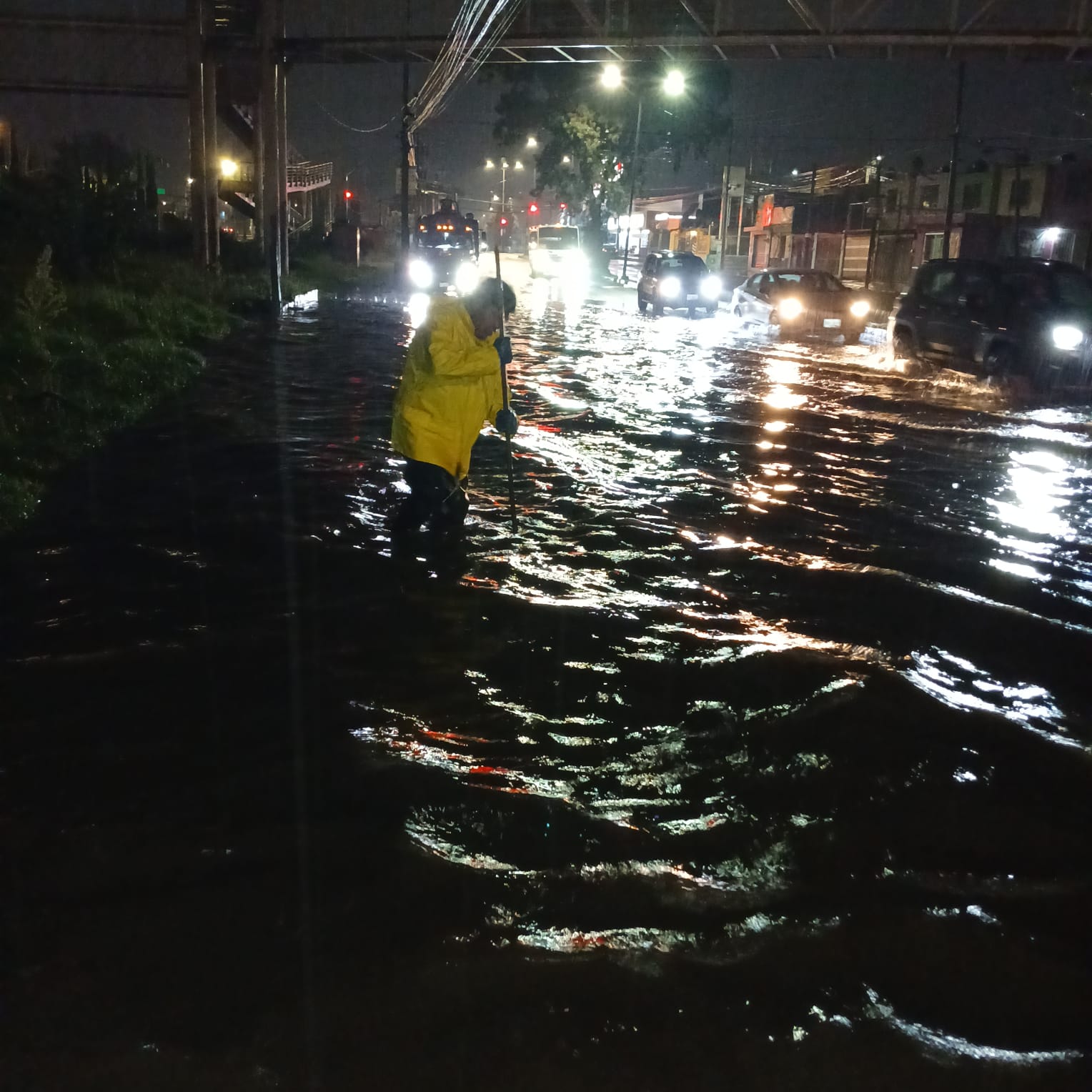 Agua de Puebla y Ayuntamiento atendieron inundaciones tras fuerte lluvia calle
