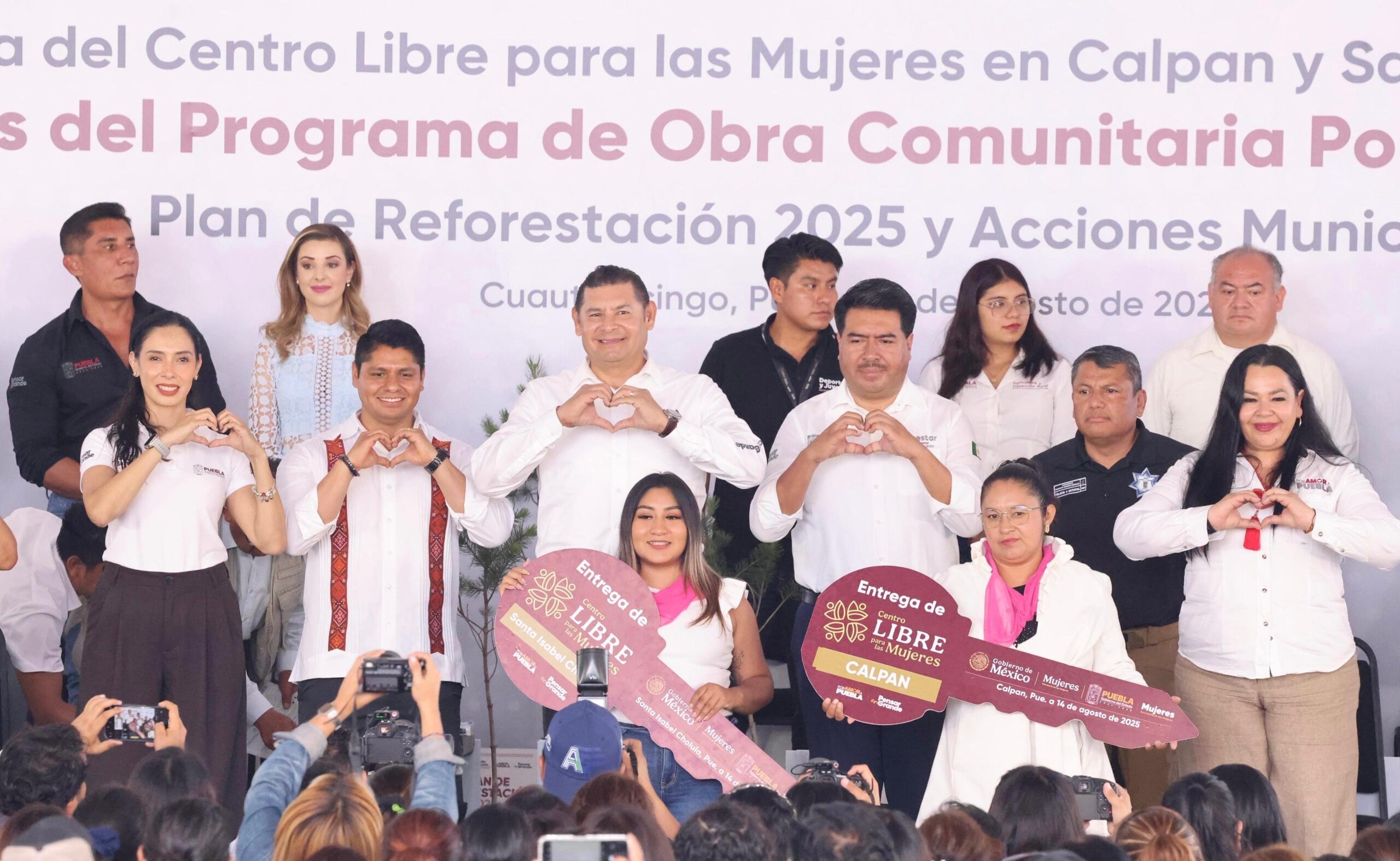 Centros LIBRE llegan a Santa Isabel Cholula y Calpan para atender y empoderar a mujeres entrega