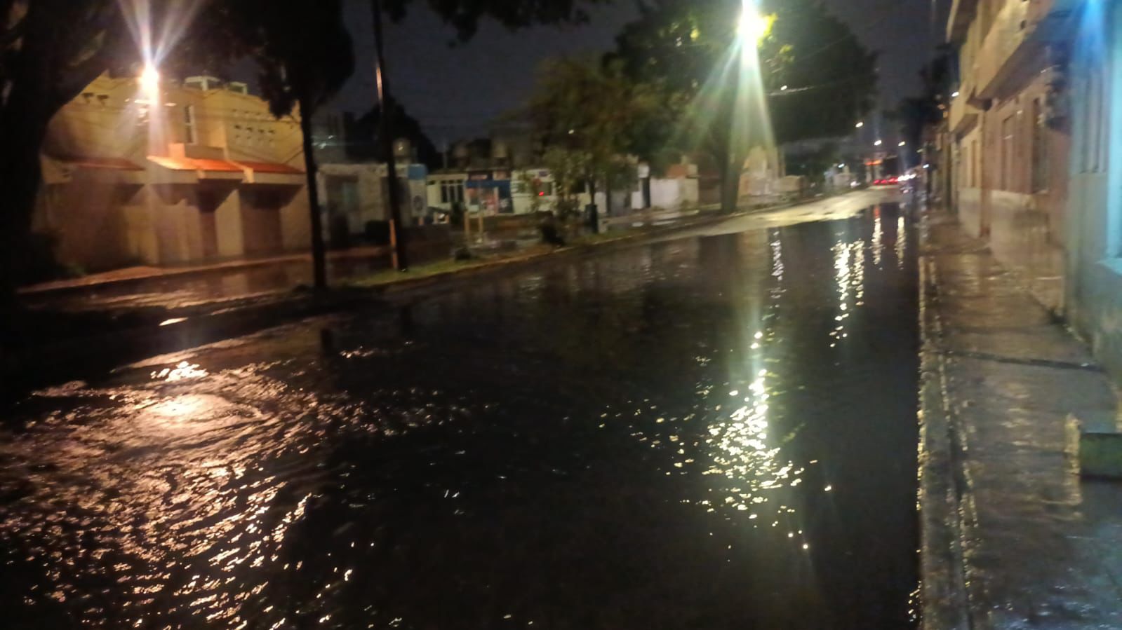 Comité Tláloc atendió 15 puntos tras intensa lluvia en Puebla inundación