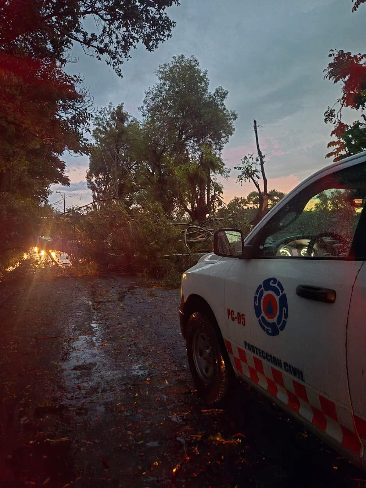 Fuerte tormenta provoca afectaciones en Atlixco
