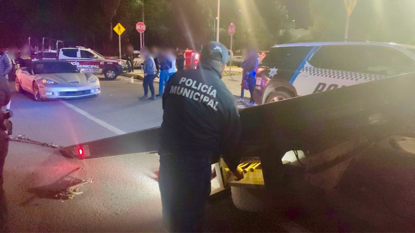 Policía estatal y municipal de San Andrés aseguraron 16 vehículos por arrancones en la Atlixcáyotl_foto1