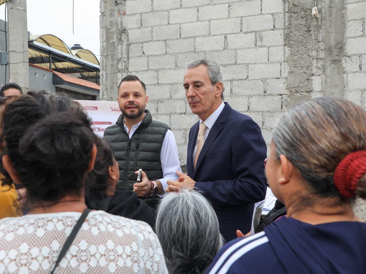 Supervisa Pepe Chedraui obras de pavimentación en San Francisco Totimehuacan