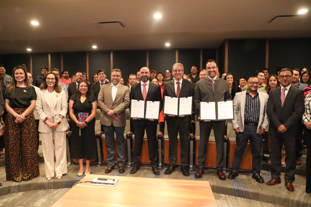 Firma de convenio entre el Ayuntamiento y ANADE para apoyar a productores, emprendedores y artesanos