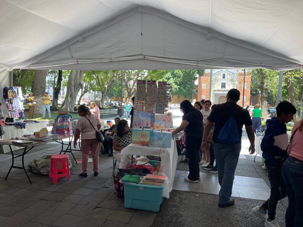Ferias de regreso a clases alivian gasto escolar