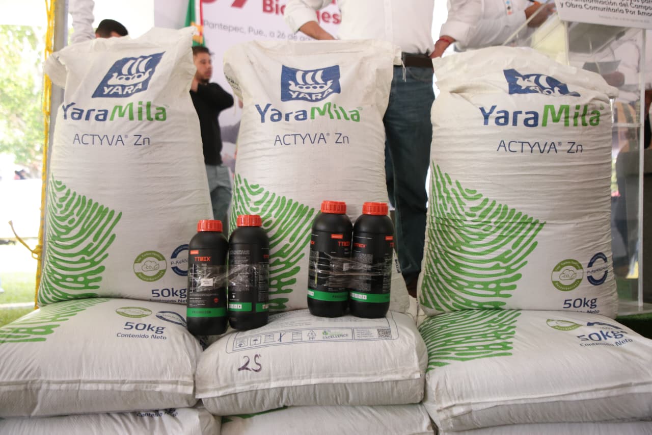 Alejandro Armenta entrega más de 13 millones de pesos en apoyos al campo en Pantepec
