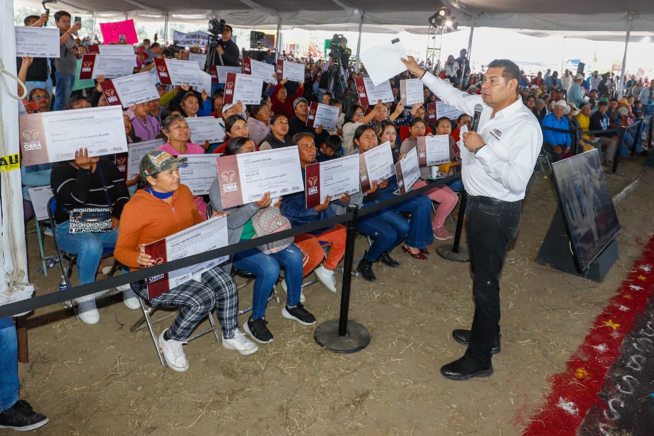 Alejandro Armenta impulsa transparencia y participación en obras comunitarias discurso