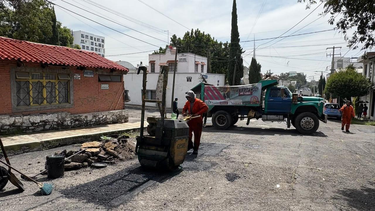 Arranca “Bacheando Puebla” para mejorar vialidades clave en la capital bacheo