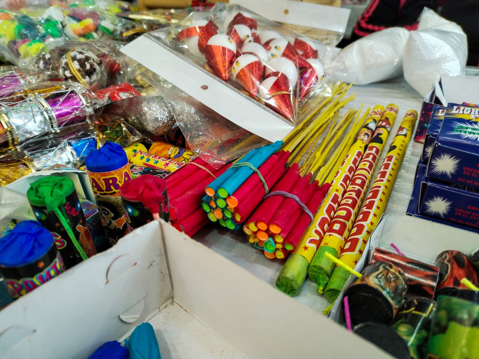 Gobierno de la Ciudad refuerza operativos contra pirotecnia en Fiestas Patrias Mercado