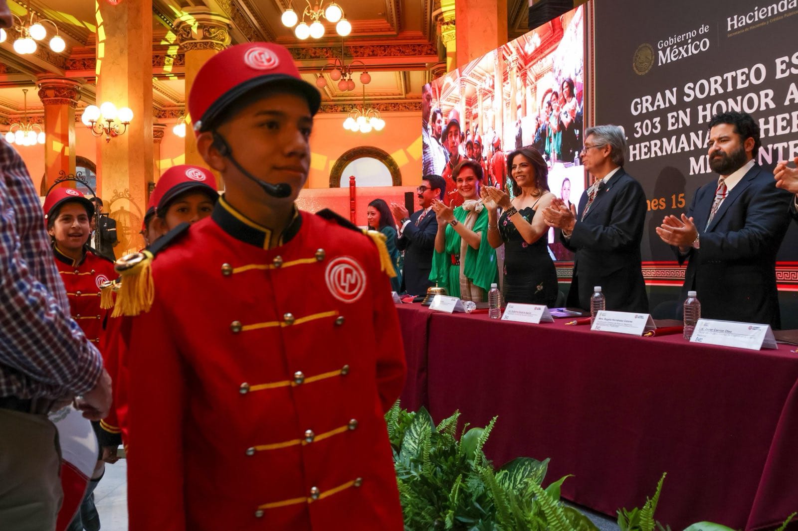 Gran éxito en el sorteo de Lotería del 15 de septiembre foto