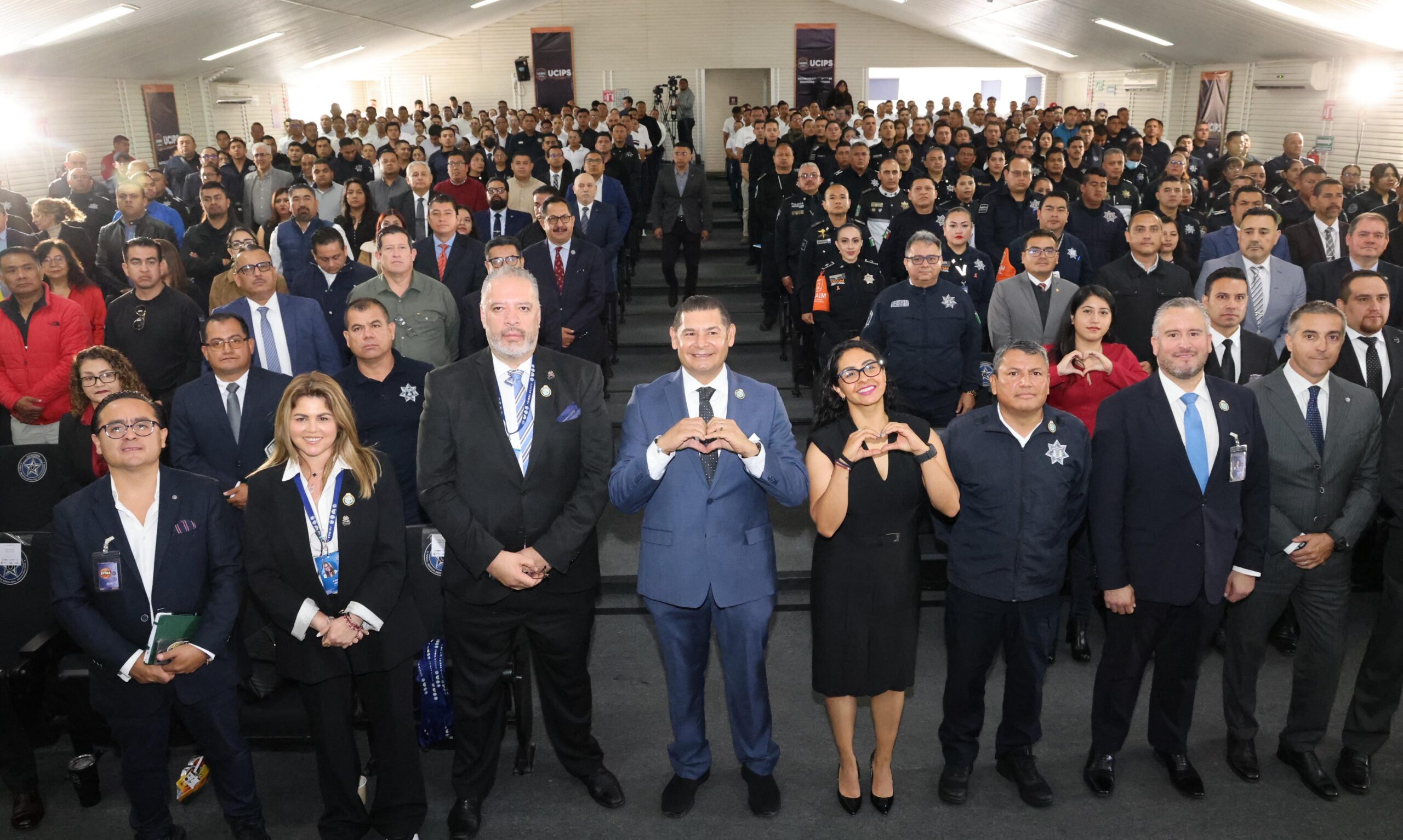 Puebla fortalece la seguridad con foro internacional de reentrenamiento policial Armenta