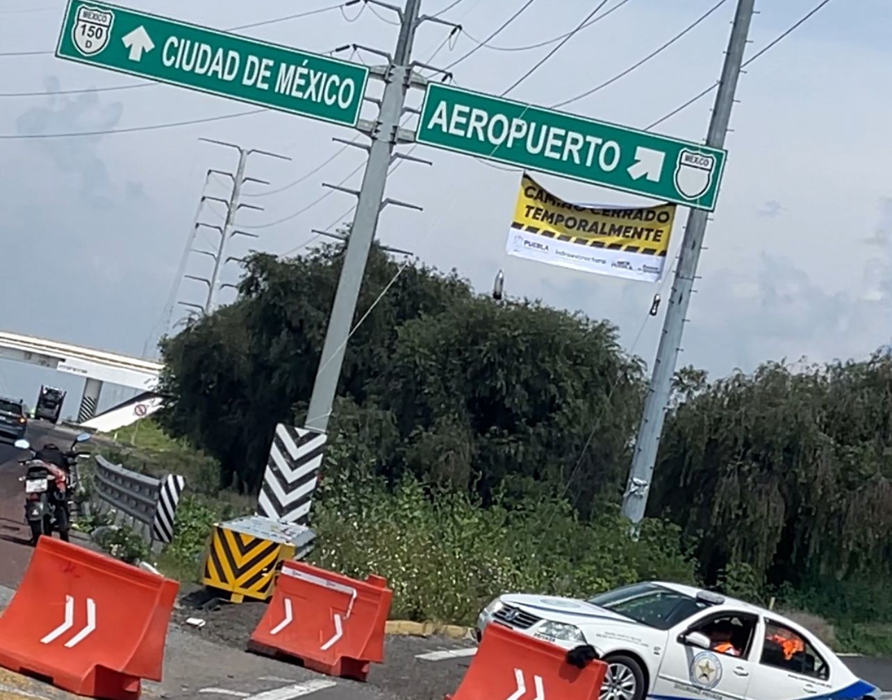 Socavón cierra vialidad al aeropuerto de Huejotzingo