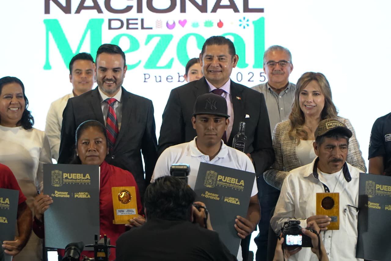 Armenta impulsa el sexenio del maguey y el mezcal